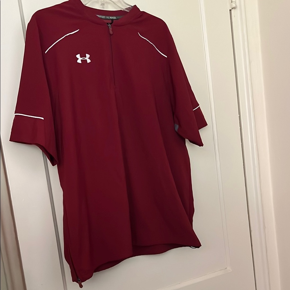 Under Armour Men's Burgundy Jersey